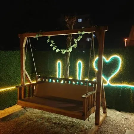 Lovely Bungalow With Shared Garden Near Beach In Cinarcik, Yalova Dom wakacyjny *